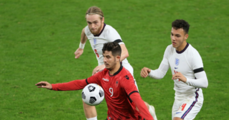 Iu kujtohet talenti që Shqipëria luftoi me Greqinë? Vendosi historinë ...